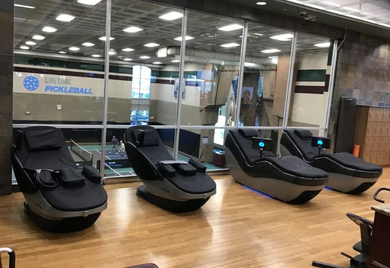 Pickleball Facility with Cryolounge+ chairs and Hydromassage beds for recovery